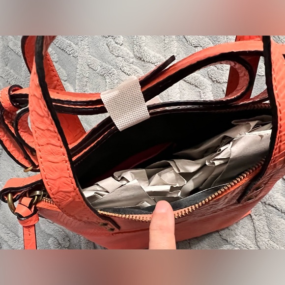 *SOLD*- The Sak Collective - ‘Sophie’ crossbody bag - Picture 4 of 5